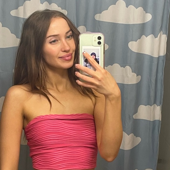 Meet your Posher, Tayla - Picture 1 of 1